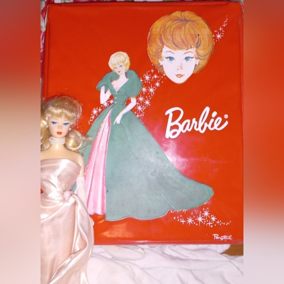 1963 Barbie Case - Picture 2 of 9